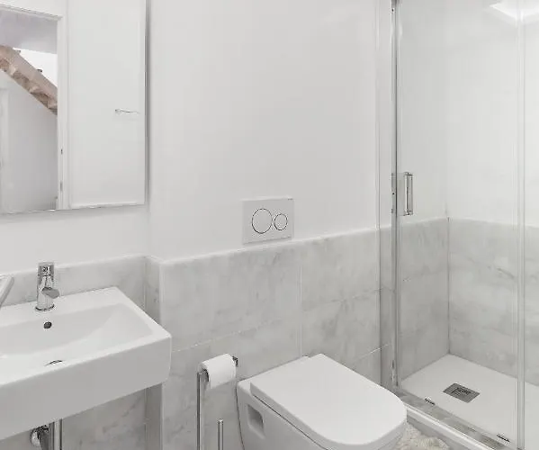 Tiny Cosy Room- Alcantara Pensión