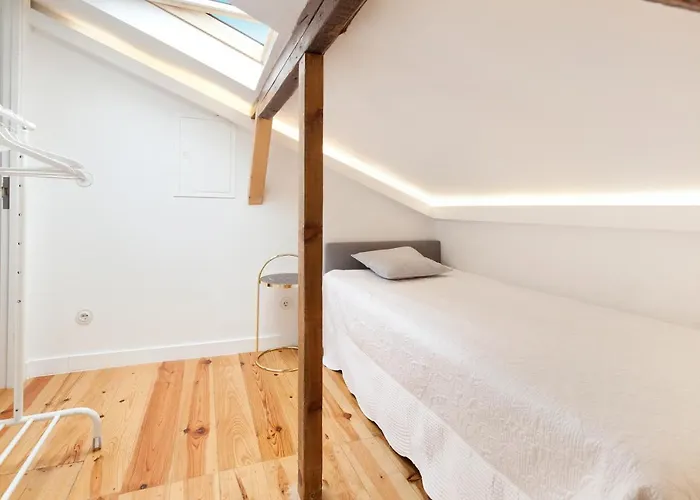 Tiny Cosy Room- Alcantara